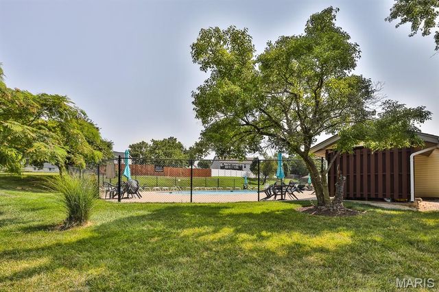 1615 Summergate Parkway M, St Charles, MO 63303
