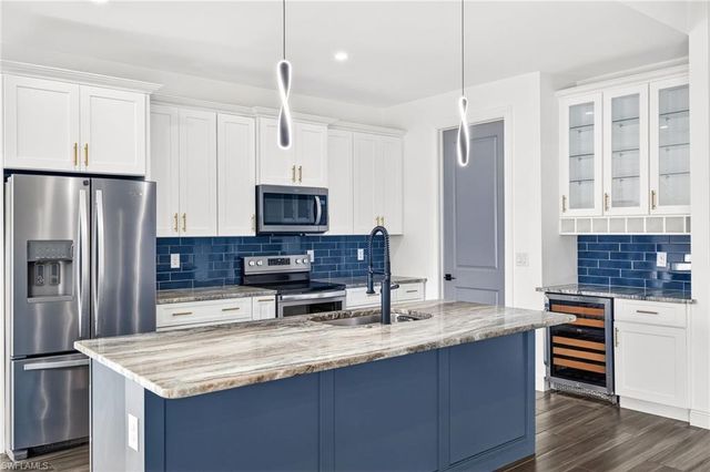 332 SW 26th ST, Cape Coral, FL 33914