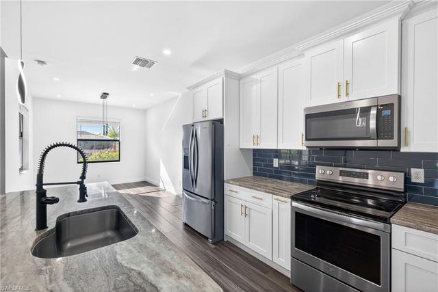 332 SW 26th ST, Cape Coral, FL 33914