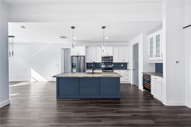 332 SW 26th ST, Cape Coral, FL 33914