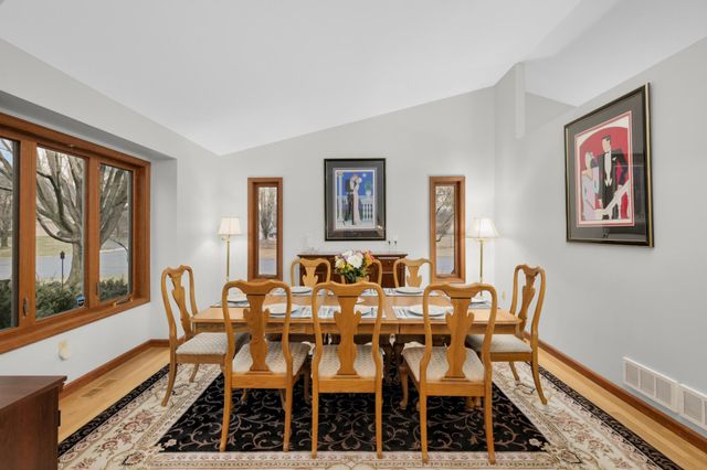 3195 Red Oak Drive, Eagan, MN 55121