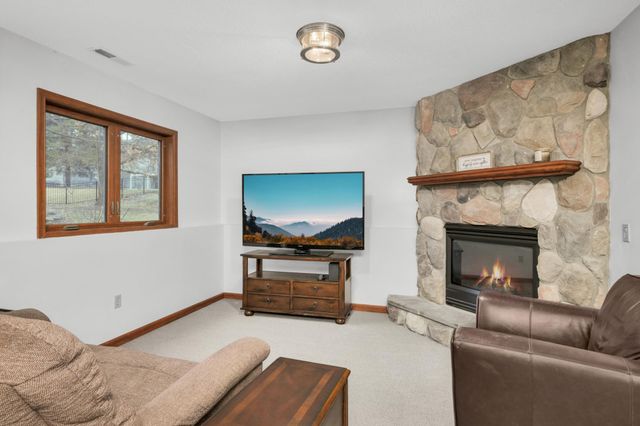 3195 Red Oak Drive, Eagan, MN 55121