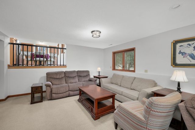 3195 Red Oak Drive, Eagan, MN 55121