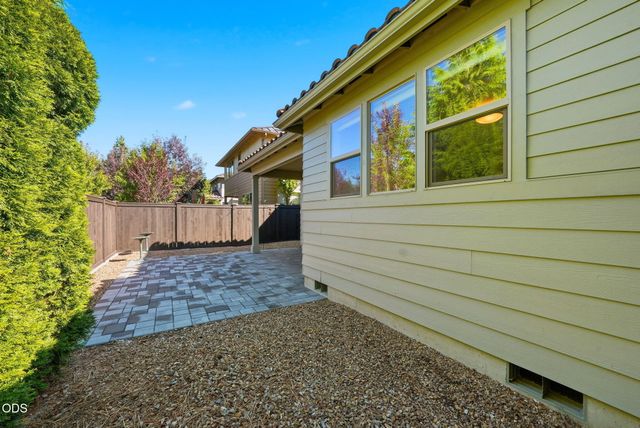 63128 NW Via Cambria, Bend, OR 97703
