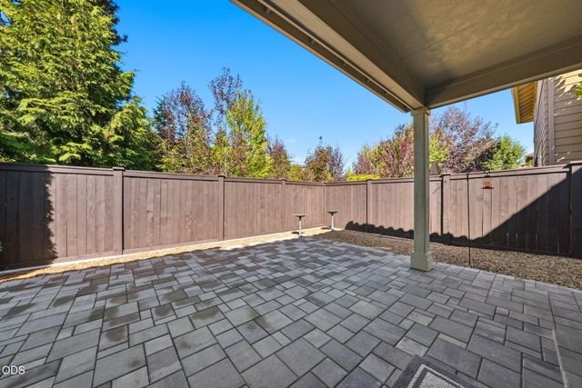 63128 NW Via Cambria, Bend, OR 97703