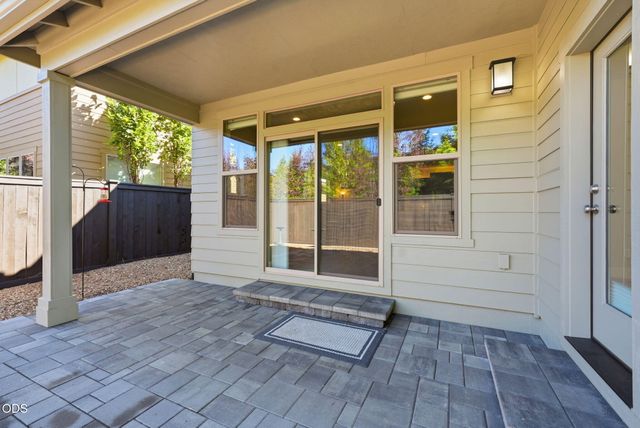 63128 NW Via Cambria, Bend, OR 97703