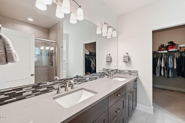63128 NW Via Cambria, Bend, OR 97703