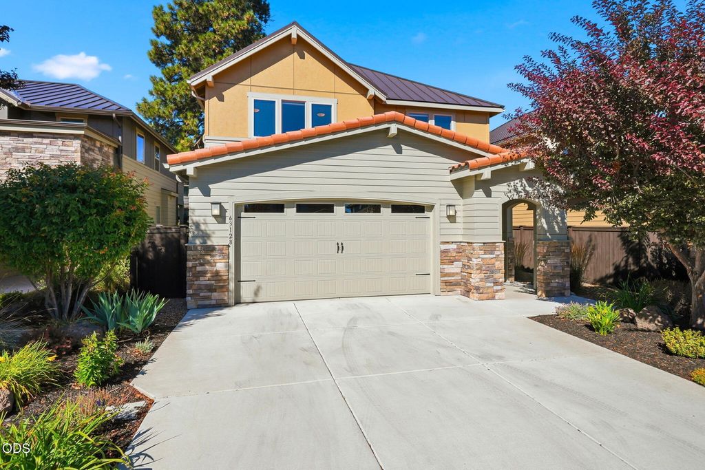 63128 NW Via Cambria, Bend, OR 97703