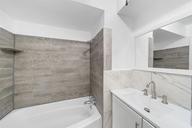 9436 Neuens Road 9436, Houston, TX 77080