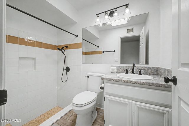 10640 N 11TH Street, Phoenix, AZ 85020