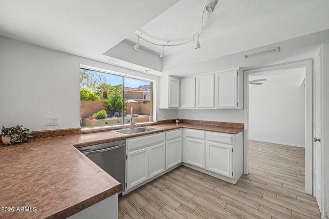 10640 N 11TH Street, Phoenix, AZ 85020