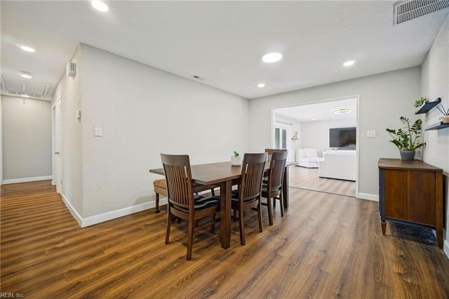 204 Alsab CIR, Virginia Beach, VA 23462