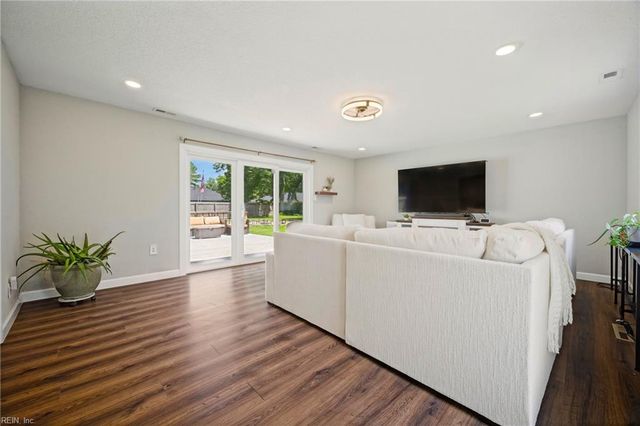 204 Alsab CIR, Virginia Beach, VA 23462