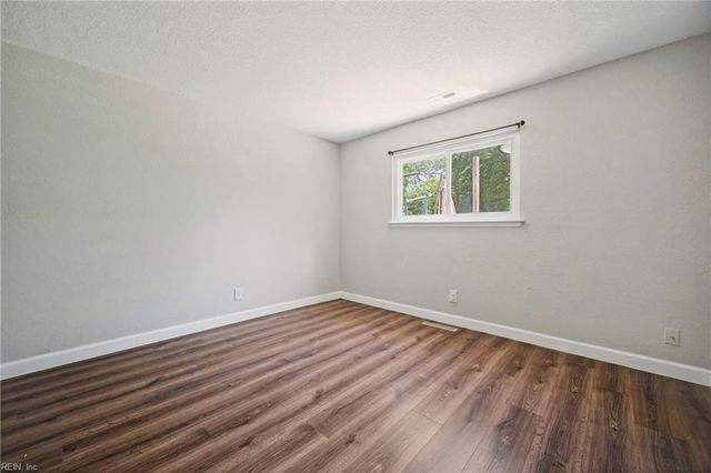 204 Alsab CIR, Virginia Beach, VA 23462
