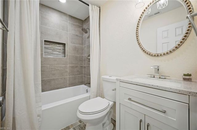204 Alsab CIR, Virginia Beach, VA 23462