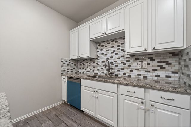 1142 Mahmoud Egal Drive, Irving, TX 75061