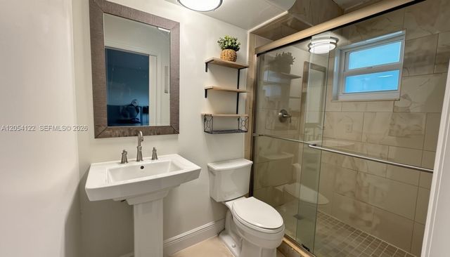 483 N Pine Island Rd C-205, Plantation, FL 33324