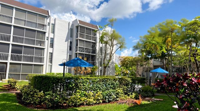 483 N Pine Island Rd C-205, Plantation, FL 33324