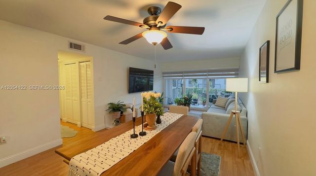 483 N Pine Island Rd C-205, Plantation, FL 33324