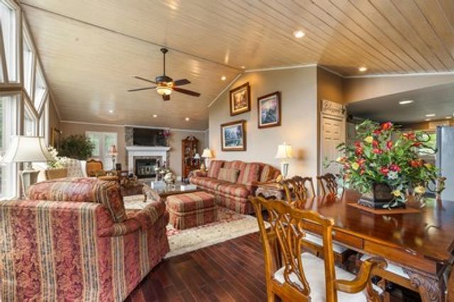 1396 Deerfield Road, Young Harris, GA 30582