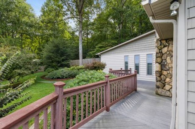 1396 Deerfield Road, Young Harris, GA 30582