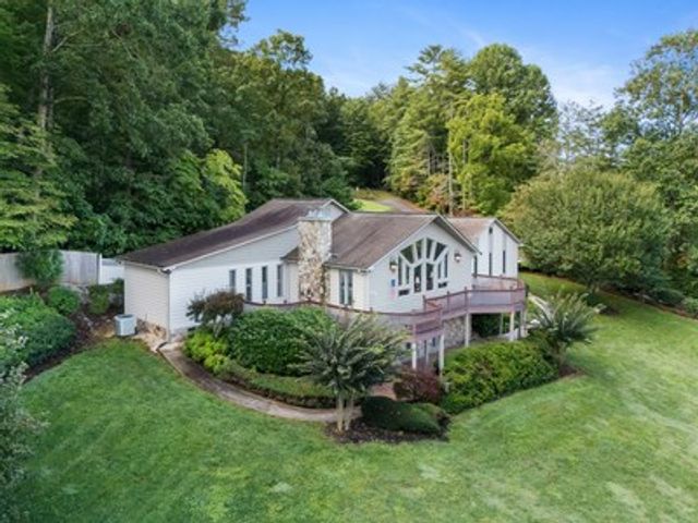 1396 Deerfield Road, Young Harris, GA 30582