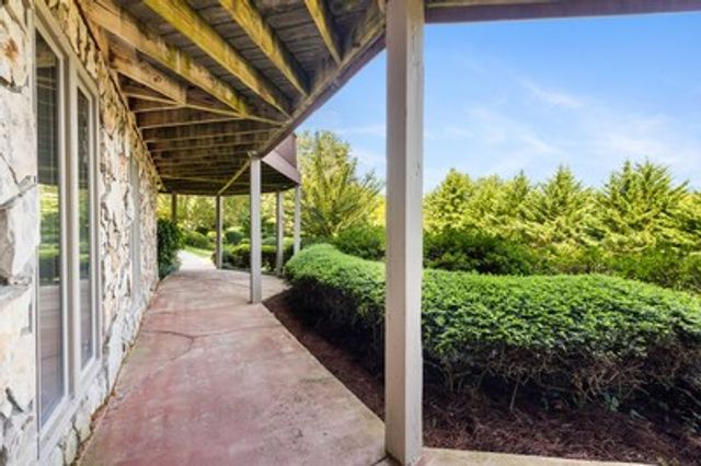 1396 Deerfield Road, Young Harris, GA 30582