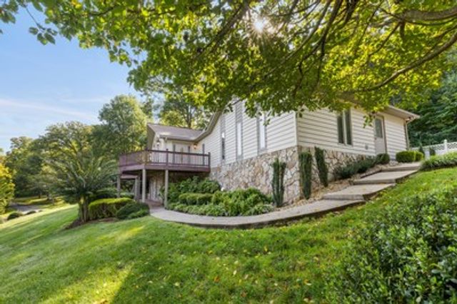 1396 Deerfield Road, Young Harris, GA 30582