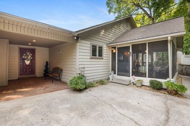 1396 Deerfield Road, Young Harris, GA 30582