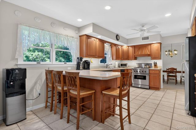 19 Glen Haven Drive, New City, NY 10956