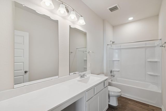 3530 Queen Palm Drive, Manvel, TX 77578