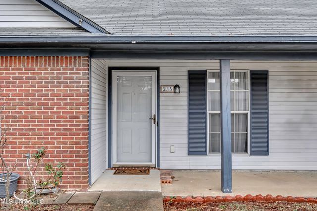 235 Hawthorne Drive, Madison, MS 39110