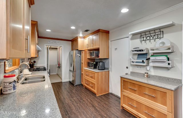 235 Hawthorne Drive, Madison, MS 39110