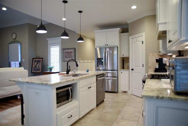 611 Chestnut, Iowa, LA 70647