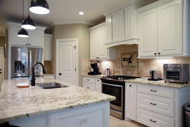 611 Chestnut, Iowa, LA 70647