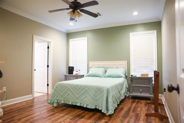 611 Chestnut, Iowa, LA 70647