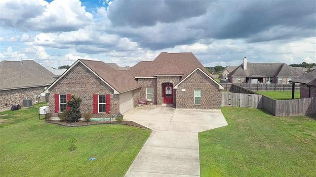 611 Chestnut, Iowa, LA 70647