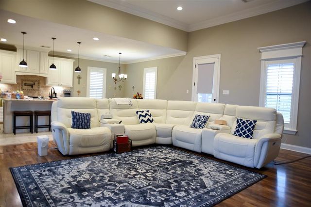 611 Chestnut, Iowa, LA 70647