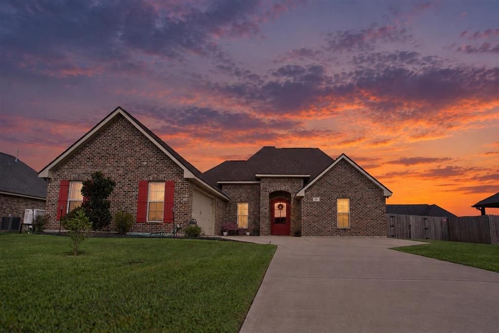 611 Chestnut, Iowa, LA 70647
