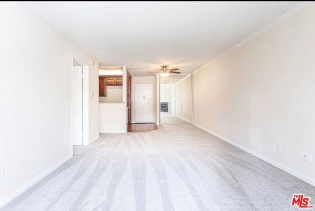 5530 Owensmouth Avenue 219, Woodland Hills (los Angeles), CA 91367