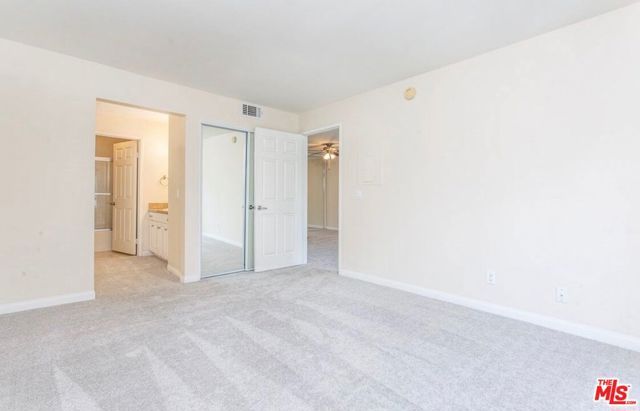 5530 Owensmouth Avenue 219, Woodland Hills (los Angeles), CA 91367