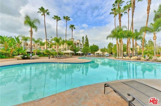 5530 Owensmouth Avenue 219, Woodland Hills (los Angeles), CA 91367