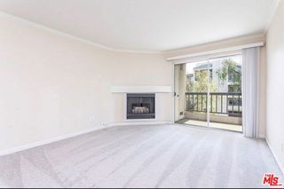 5530 Owensmouth Avenue 219, Woodland Hills (los Angeles), CA 91367