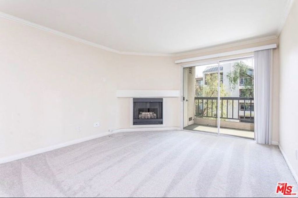 5530 Owensmouth Avenue 219, Woodland Hills (los Angeles), CA 91367