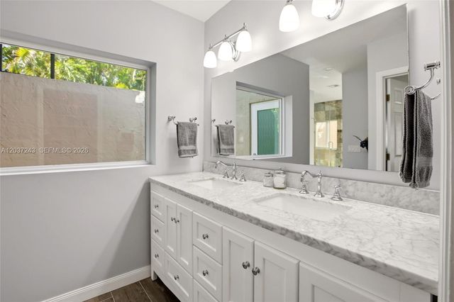 7880 SW 180th Terrace, Palmetto Bay, FL 33157