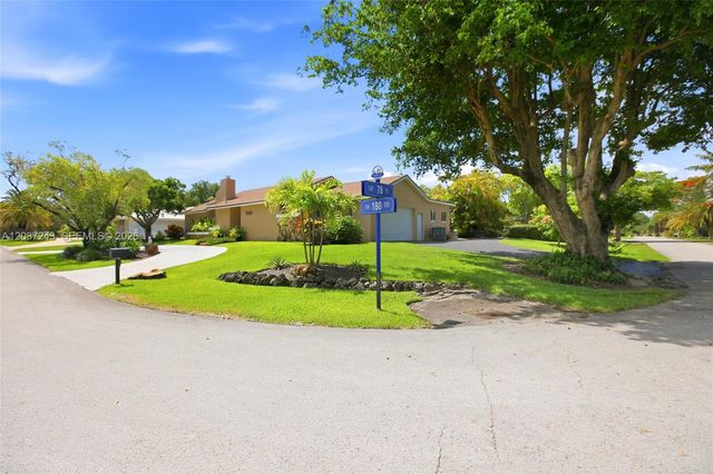 7880 SW 180th Terrace, Palmetto Bay, FL 33157