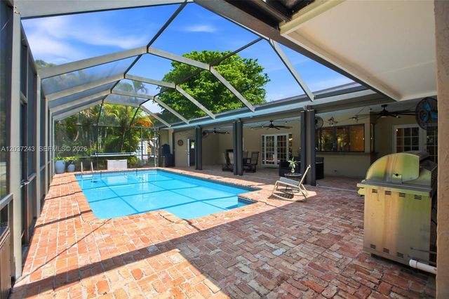 7880 SW 180th Terrace, Palmetto Bay, FL 33157