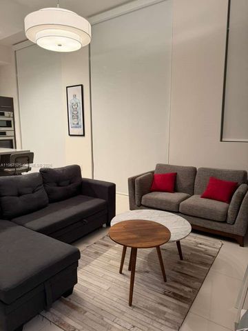 7875 NW 107th Ave 812, Doral, FL 33178