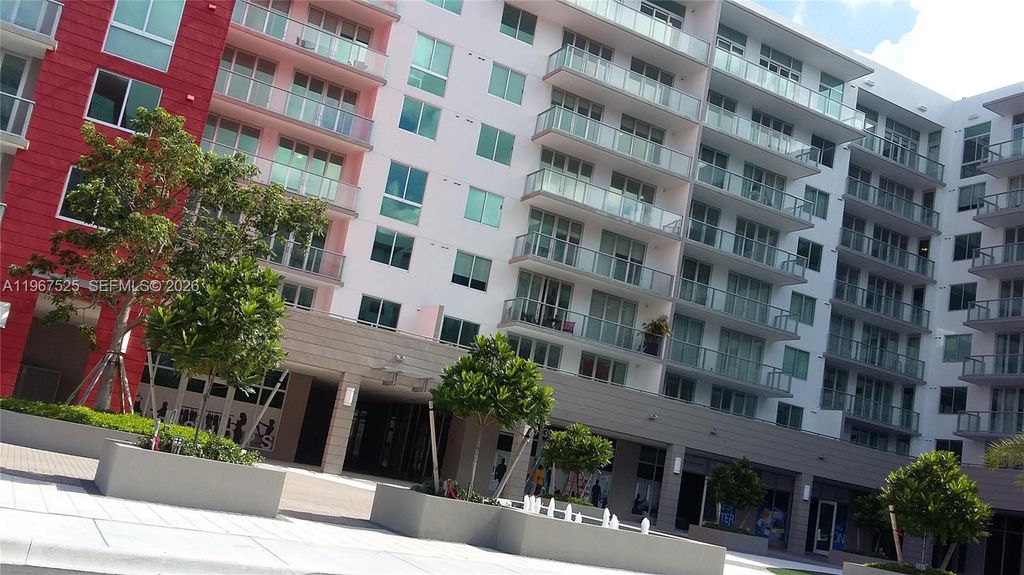 7875 NW 107th Ave 812, Doral, FL 33178