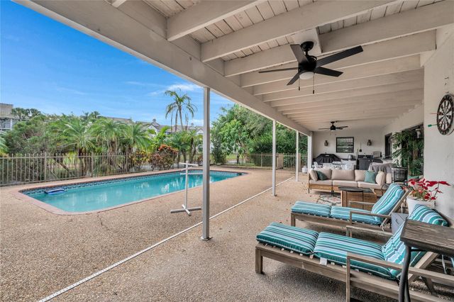 11266 NW 10th Place, Coral Springs, FL 33071